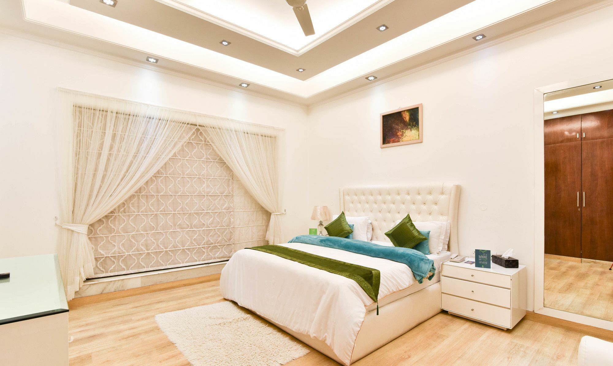 Treebo Trend The G8 Sector 39 Hotell Noida Exteriör bild